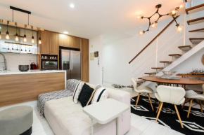 Omar do Rio - FL 960/602: Duplex c/ Piscina e Vista da Península + Internet 200mbps, Workstation, Garagem, Sauna e Academia